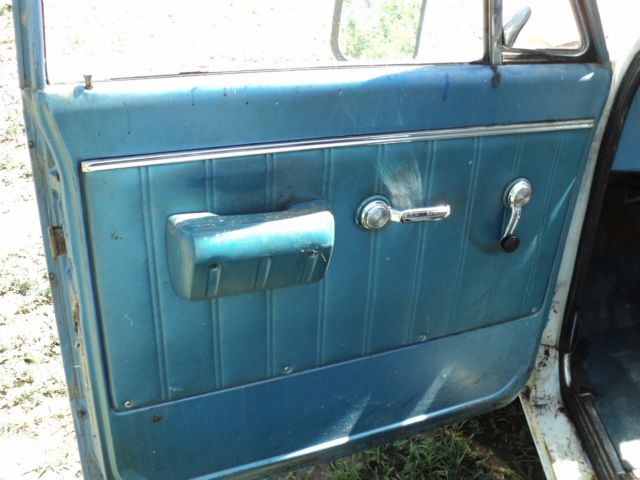 1968 White Chevrolet C-10 Standard Cab Pickup