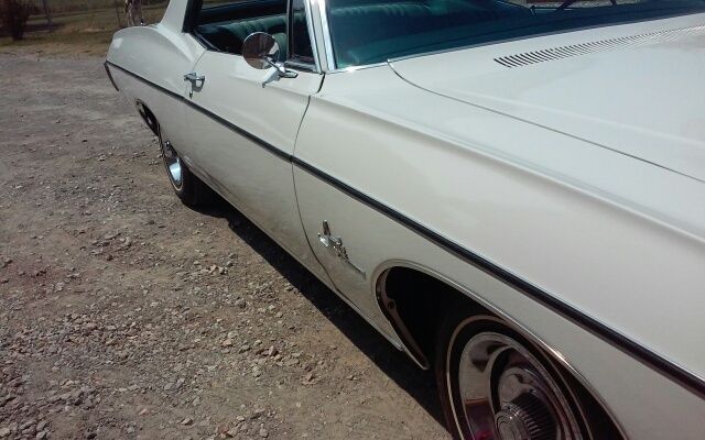 1968 White Chevrolet Impala Hard top