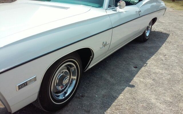 1968 White Chevrolet Impala Hard top