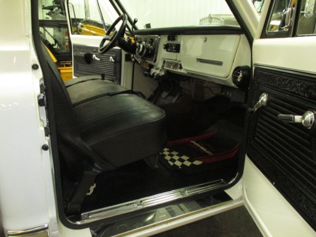 1968 Silver Chevrolet C/K Pickup 2500 Regular cab