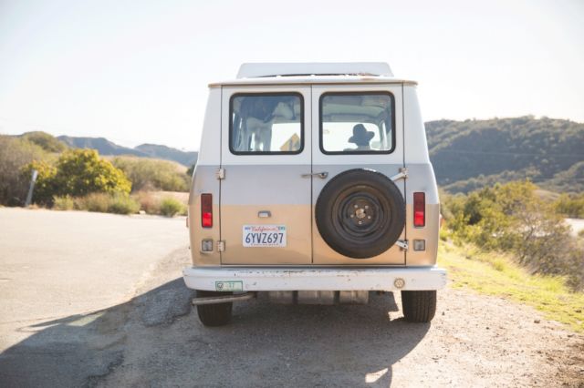 1968 Gold Chevrolet G20 Van Standard Passenger Van