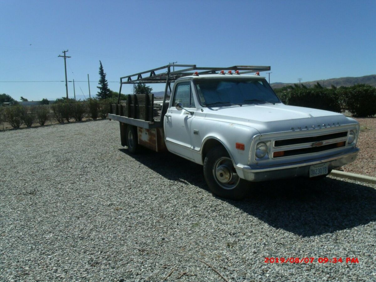 1968 Chevrolet C 30 Flat Bed