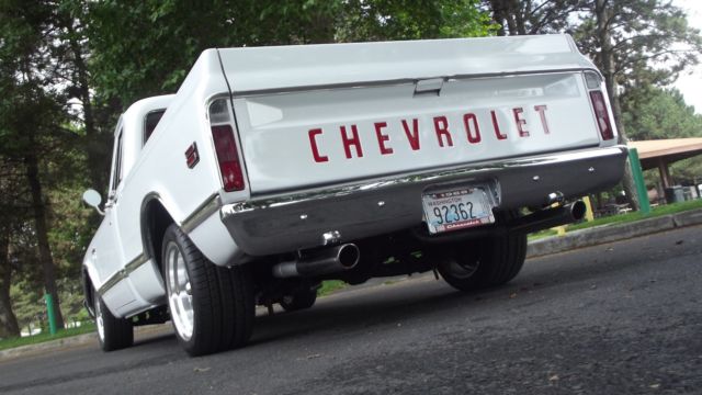 1968 White Chevrolet C-10 pickup