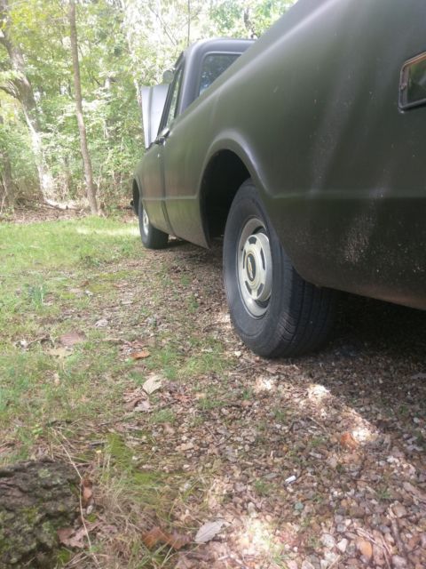 1968 White Chevrolet C-10 pickup