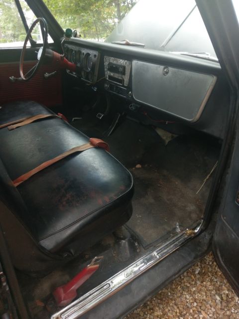 1968 White Chevrolet C-10 pickup