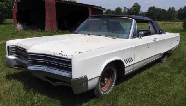 1968 White Chrysler 300 Series Convertible