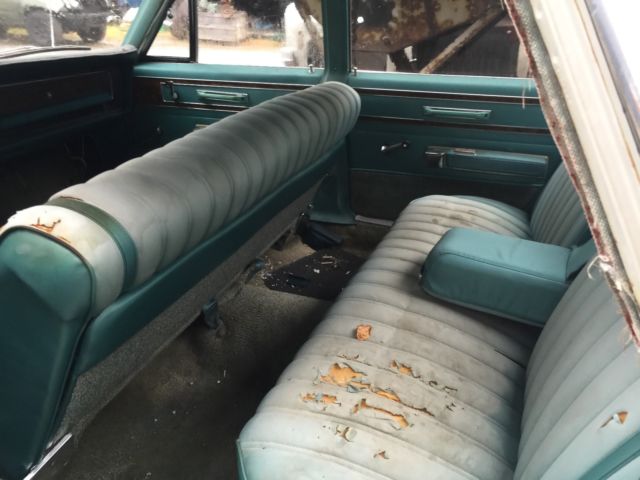 1968 White Chrysler New Yorker Sedan