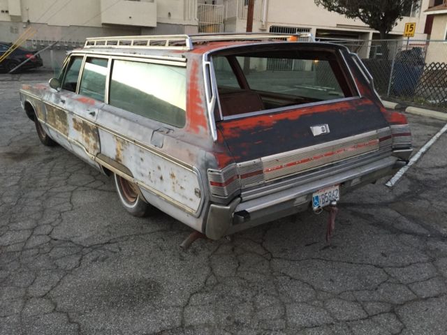 1968 PATINA Chrysler Town & Country Wagon