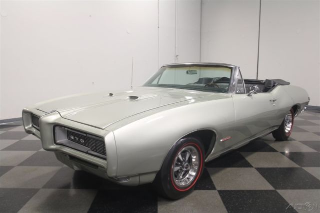 1968 Green Pontiac GTO