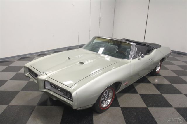 1968 Green Pontiac GTO