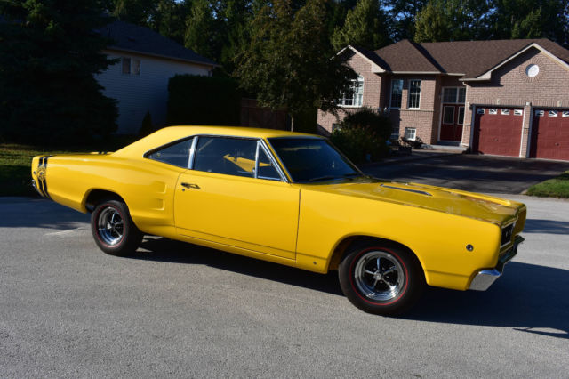 1968 Yellow Dodge Coronet