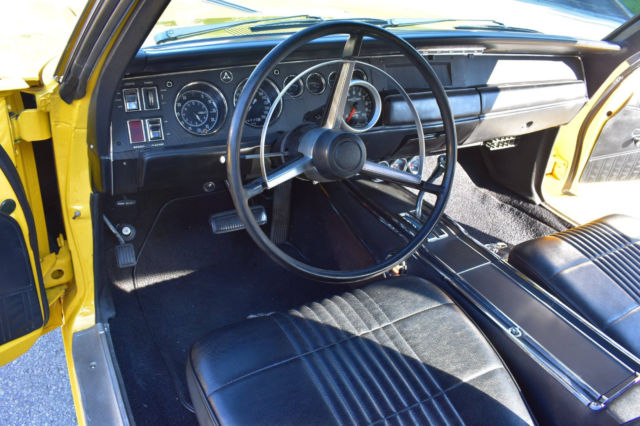 1968 Yellow Dodge Coronet