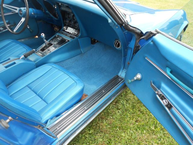 1968 lemans blue Chevrolet Corvette Coupe