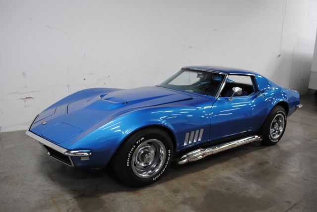 1968 Blue Chevrolet Corvette