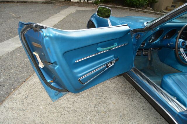 1968 Blue Chevrolet Corvette Coupe