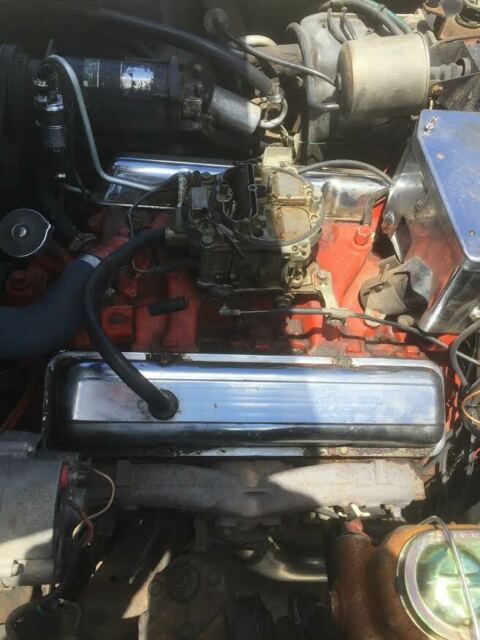 1968 White Chevrolet Corvette Coupe