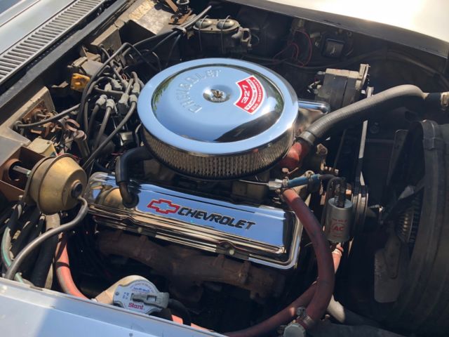 1968 Silver Chevrolet Corvette Coupe