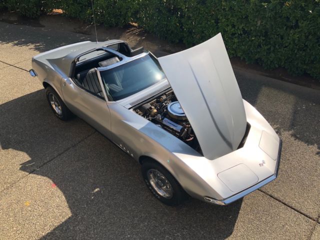1968 Silver Chevrolet Corvette Coupe