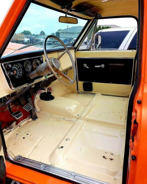 1968 Orange Chevrolet C-10
