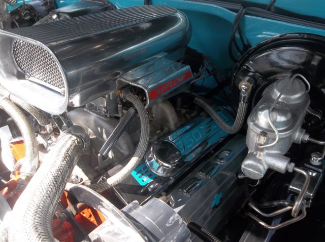 1968 turquise Chevrolet C-10