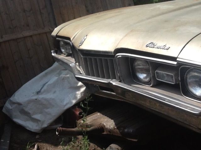 1968 Green Oldsmobile Cutlass Convertible