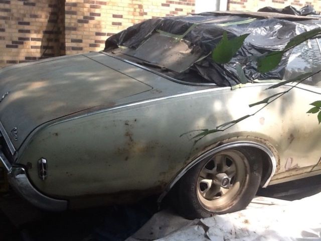 1968 Green Oldsmobile Cutlass Convertible
