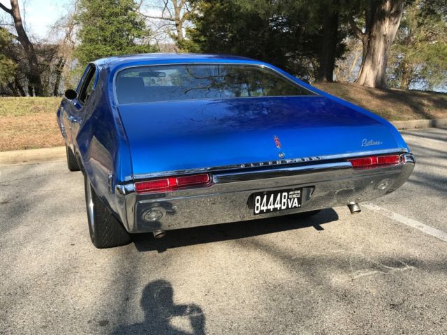 1968 Blue Oldsmobile Cutlass