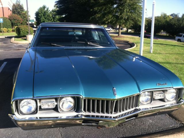 1968 Aquamarine Oldsmobile Cutlass