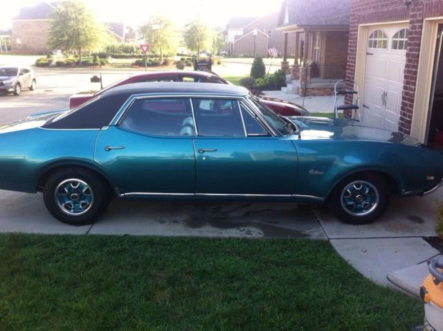 1968 Aquamarine Oldsmobile Cutlass