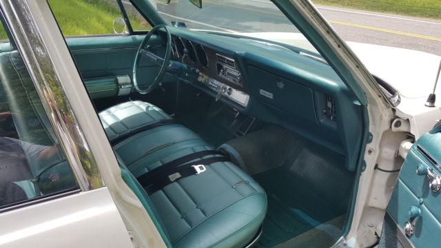 1968 WHITE Oldsmobile 442 4 DOOR SEDAN
