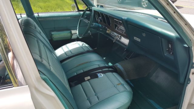 1968 WHITE Oldsmobile 442 4 DOOR SEDAN