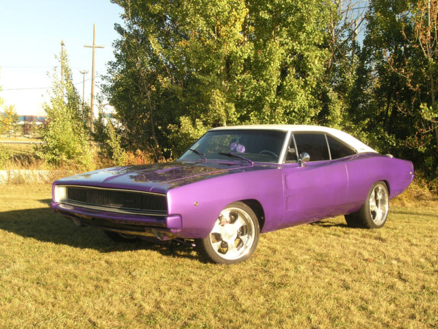 1968 PLUM CRAZY PURPLE Dodge Charger 2 DR HARDTOP