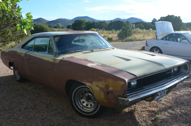1968 Gold/primer Dodge Charger