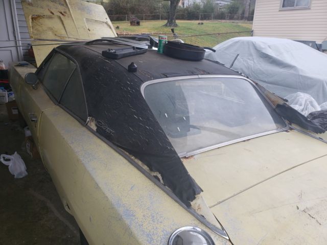1968 Yellow Dodge Charger Coupe