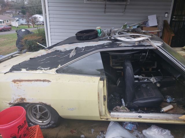 1968 Yellow Dodge Charger Coupe