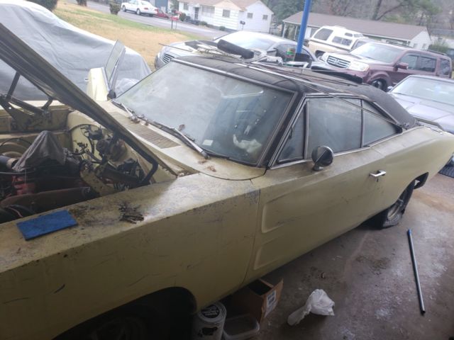 1968 Yellow Dodge Charger Coupe