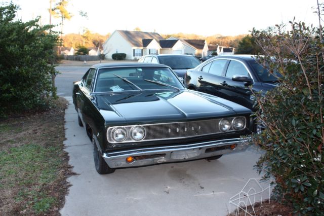 1968 Red Dodge Coronet Coupe