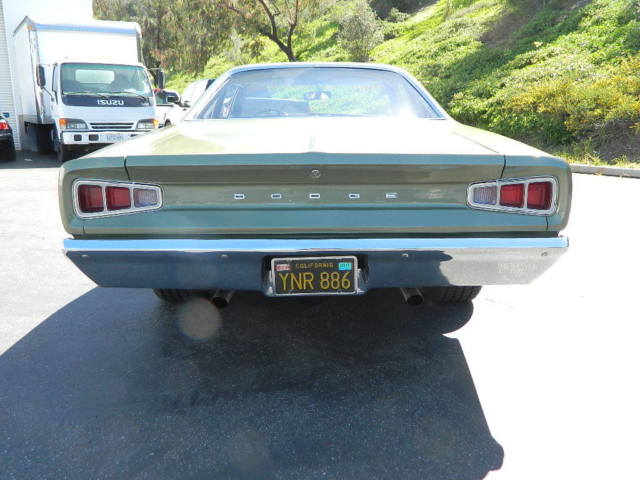 1968 Green Dodge Coronet Sedan