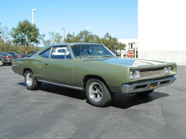 1968 Green Dodge Coronet Sedan