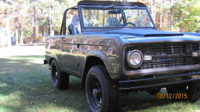 1968 Teal Ford Bronco SUV