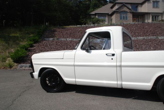 1968 White Ford F-100