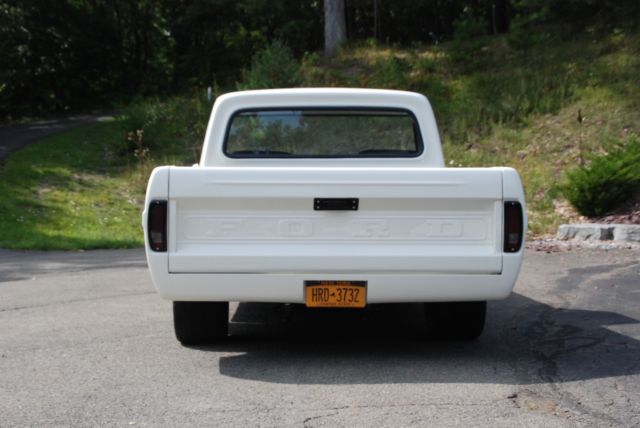 1968 White Ford F-100