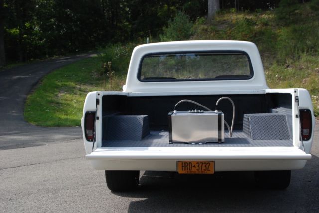 1968 White Ford F-100