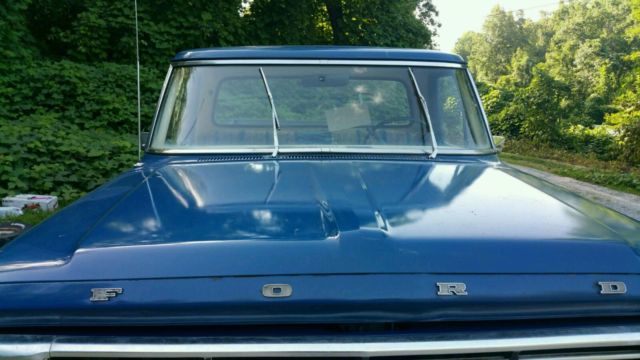 19680000 Blue Ford F-100 Standard Cab Pickup