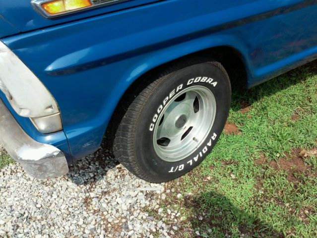 19680000 Blue Ford F-100 Standard Cab Pickup