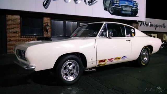 1968 Red Ford Mustang