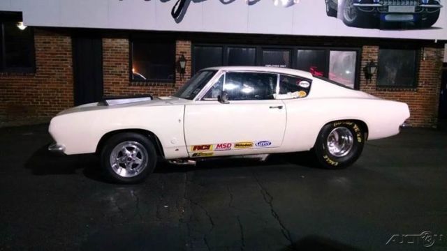 1968 Red Ford Mustang