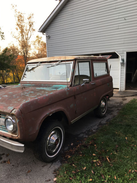 1968 Brown Ford Bronco SUV