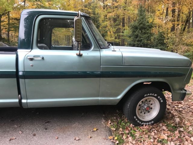 1968 Caribbean Turquoise Ford F-100 Pickup 8 ft bed