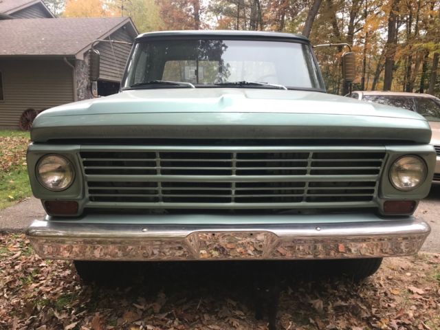 1968 Caribbean Turquoise Ford F-100 Pickup 8 ft bed